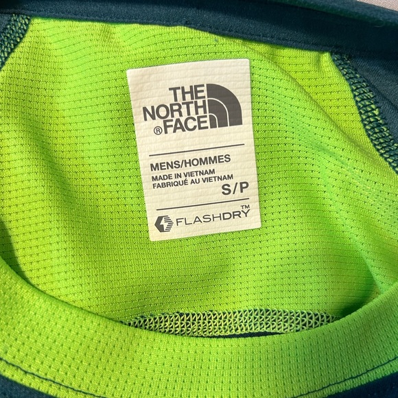 The North Face Flash Dry Green Crew Neck Shirt Size Small - Picture 3 of 3